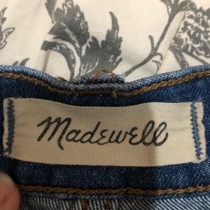 Madewell Jeans - Madewell Silm Boyjean In LITA wash Madewell Jeans - Madewell Silm Boyjean In LITA wash